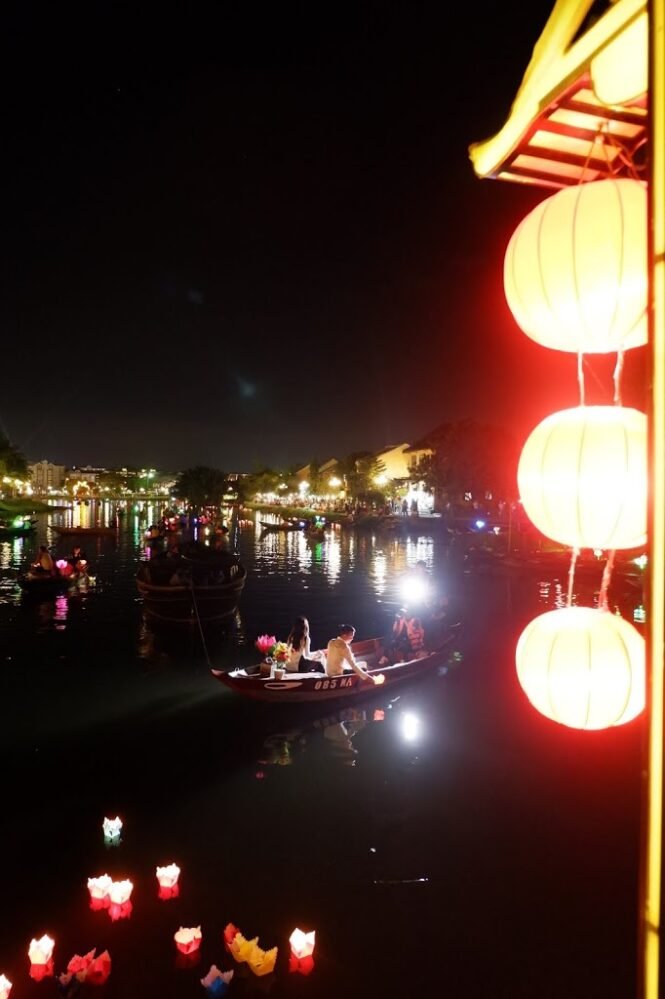 Hoi An, Vietnam :  Lawas Dan Romantis