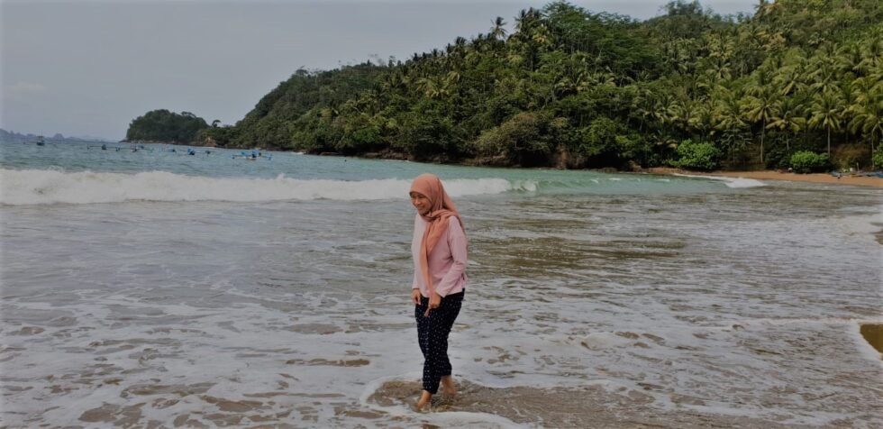 MENJENGUK MASA LALU.